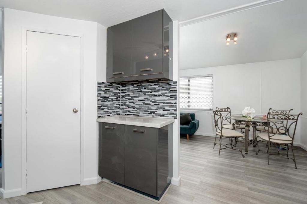 Image 3 of property listing at 2150 Almaden Road, San Jose, CA 95125