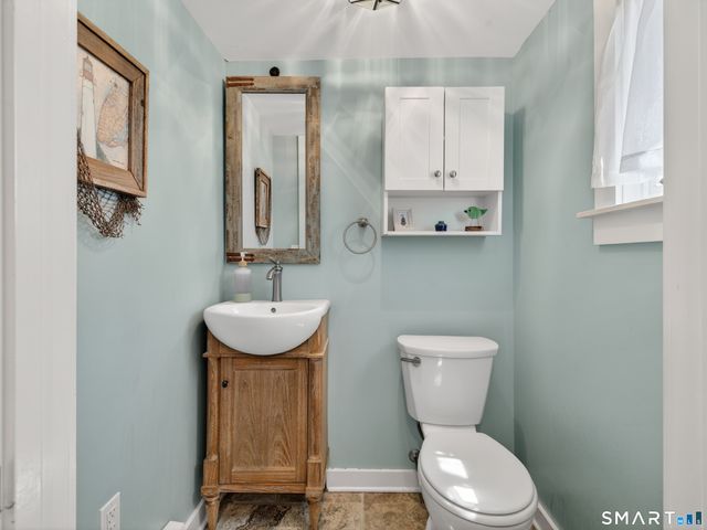 68 Groveway, Clinton, CT 06413