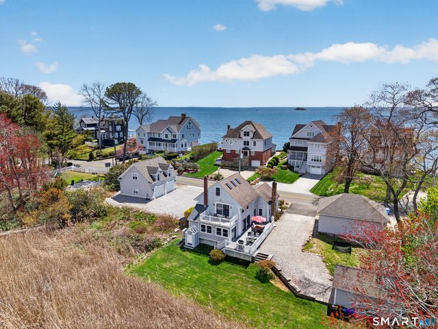68 Groveway, Clinton, CT 06413