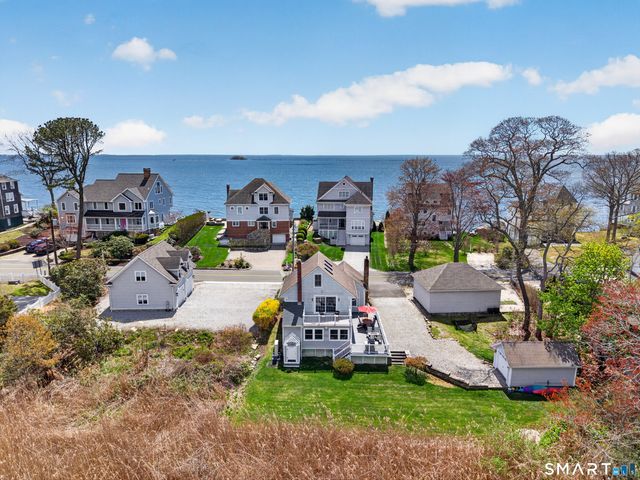 68 Groveway, Clinton, CT 06413