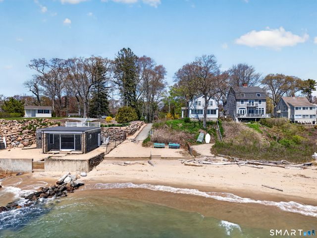 68 Groveway, Clinton, CT 06413