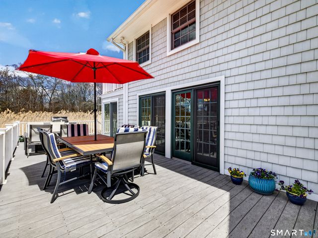 68 Groveway, Clinton, CT 06413