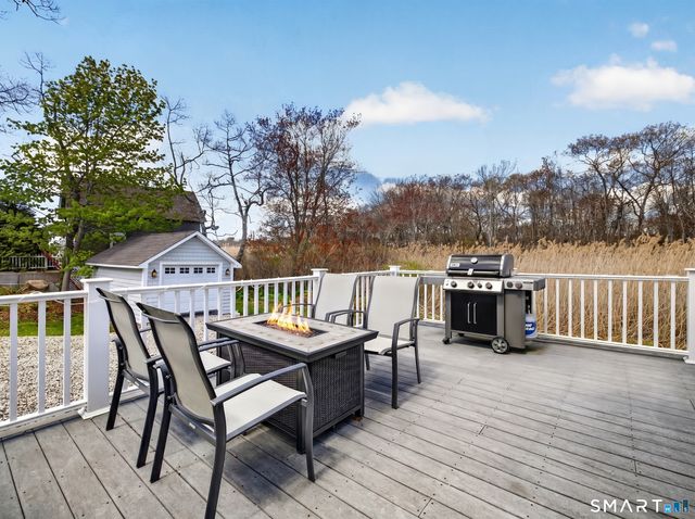 68 Groveway, Clinton, CT 06413