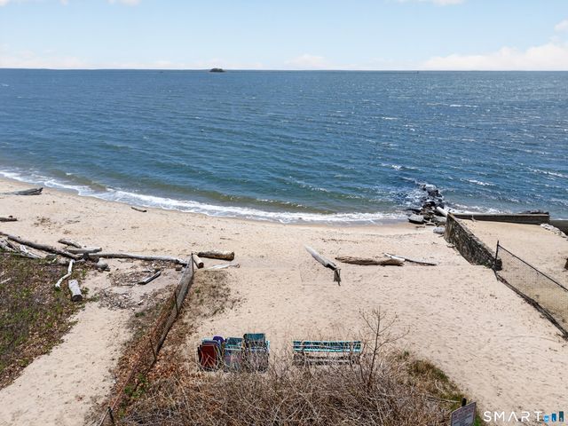 68 Groveway, Clinton, CT 06413
