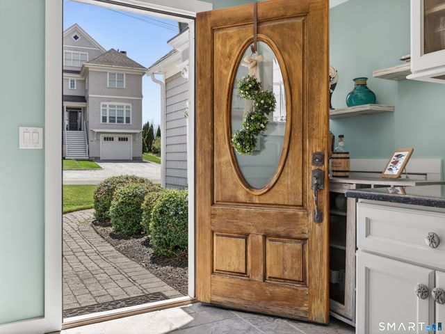 68 Groveway, Clinton, CT 06413