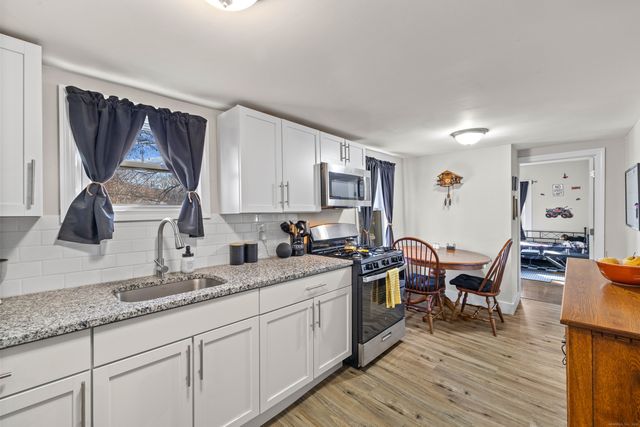 12 Quarry Street, Norwich, CT 06360