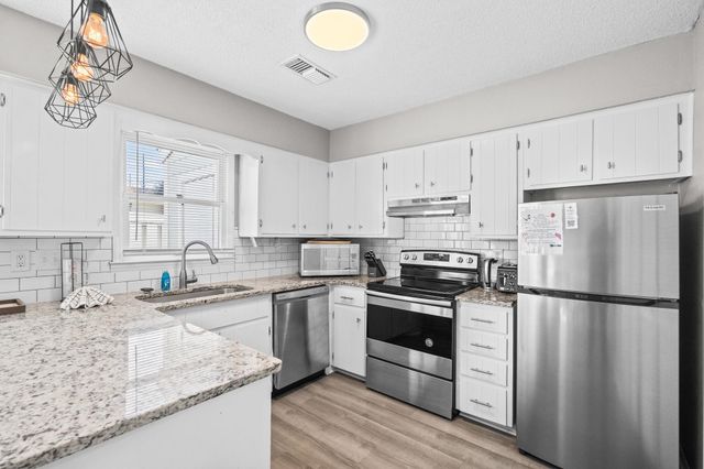 405 13th Ave S Apt J, Myrtle Beach, SC 29577