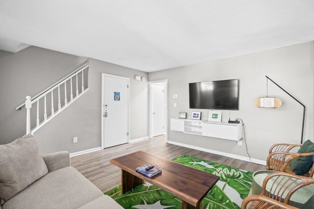405 13th Ave S Apt J, Myrtle Beach, SC 29577