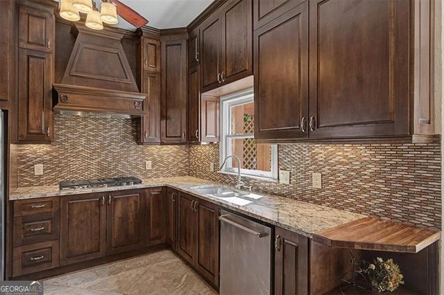 743 Noble Oak Drive, Marietta, GA 30068