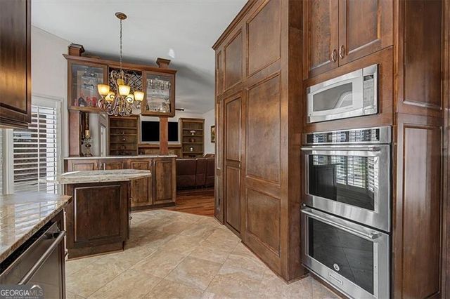 743 Noble Oak Drive, Marietta, GA 30068