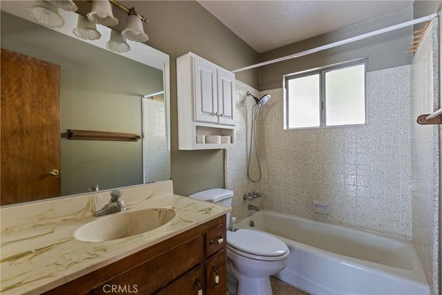 23771 Zuger Dr, Crestline, CA 92325