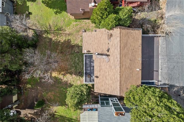 23771 Zuger Dr, Crestline, CA 92325