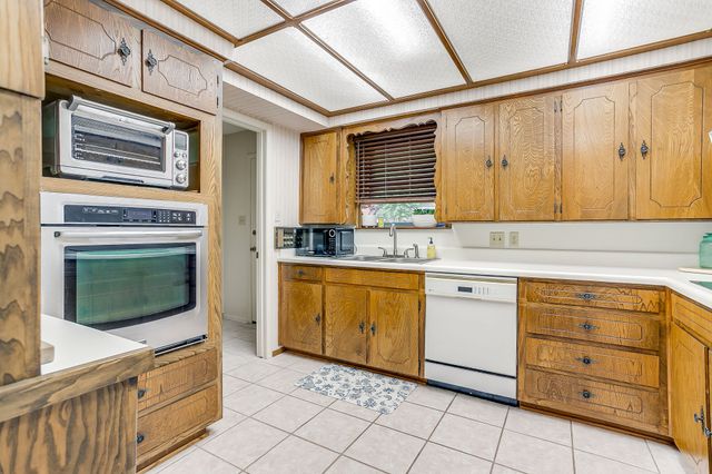 3720 Wilkie Way, Fort Worth, TX 76133