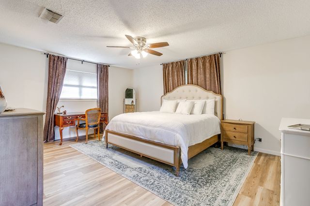 3720 Wilkie Way, Fort Worth, TX 76133