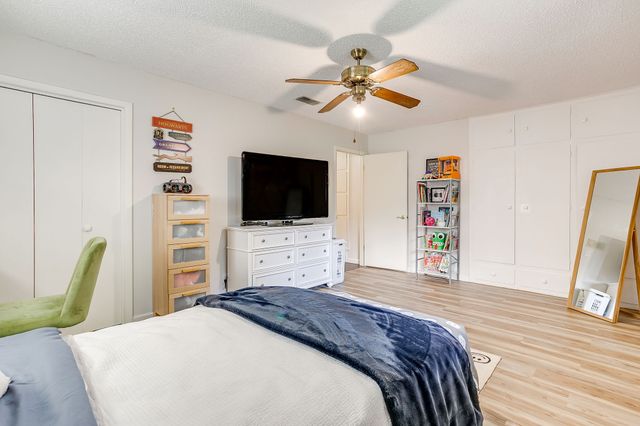 3720 Wilkie Way, Fort Worth, TX 76133