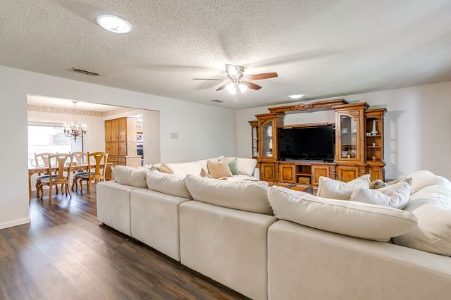 3720 Wilkie Way, Fort Worth, TX 76133