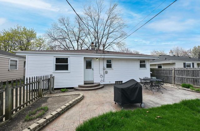 907 Roosevelt AVENUE, Racine, WI 53406