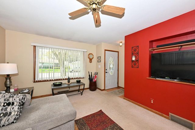907 Roosevelt AVENUE, Racine, WI 53406