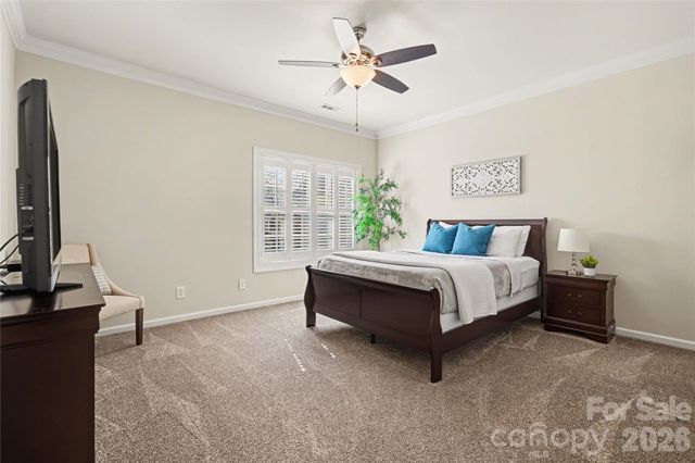 8432 Loxton Circle, Charlotte, NC 28214