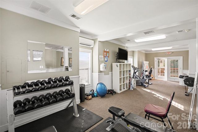 8432 Loxton Circle, Charlotte, NC 28214