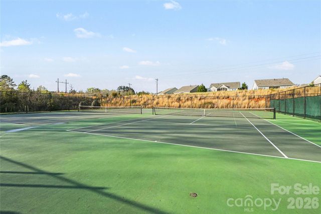 8432 Loxton Circle, Charlotte, NC 28214