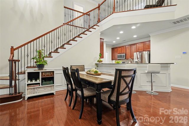 8432 Loxton Circle, Charlotte, NC 28214