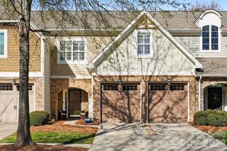 8432 Loxton Circle, Charlotte, NC 28214