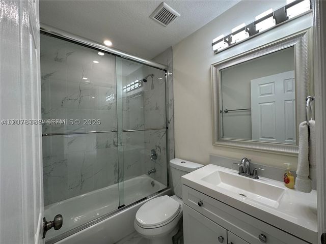 875 NW 2nd St, Miami, FL 33128