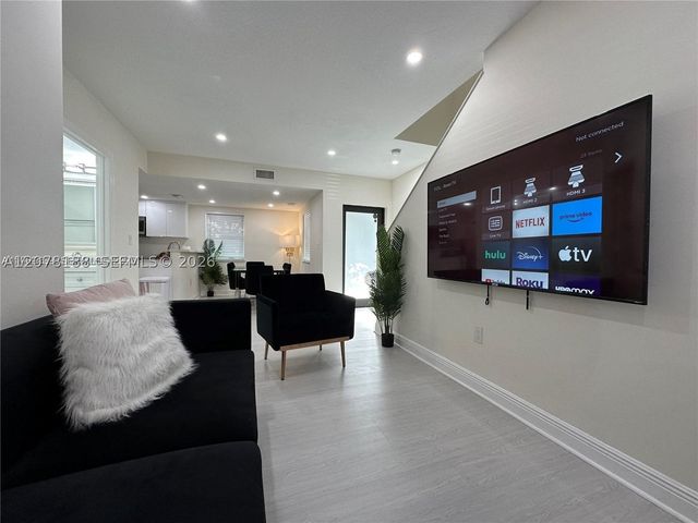 875 NW 2nd St, Miami, FL 33128