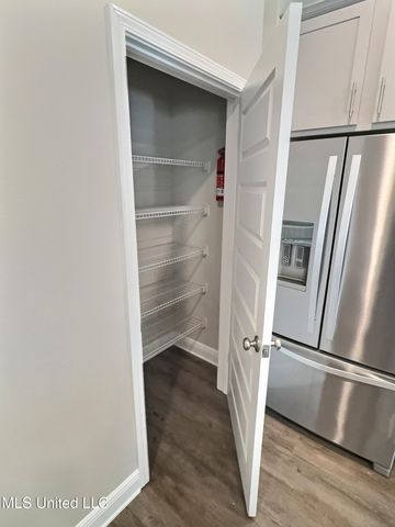 7320 Shearwater Way, Ocean Springs, MS 39564