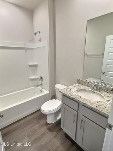 7320 Shearwater Way, Ocean Springs, MS 39564