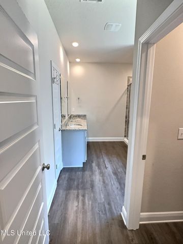 7320 Shearwater Way, Ocean Springs, MS 39564