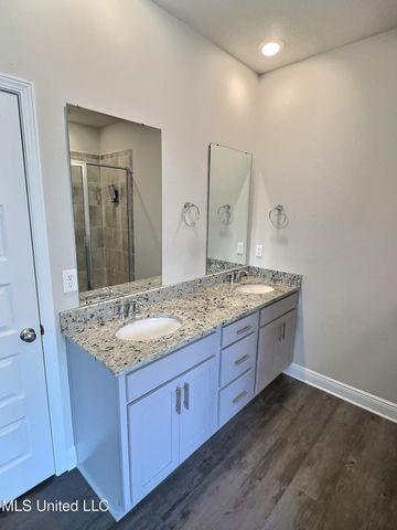 7320 Shearwater Way, Ocean Springs, MS 39564