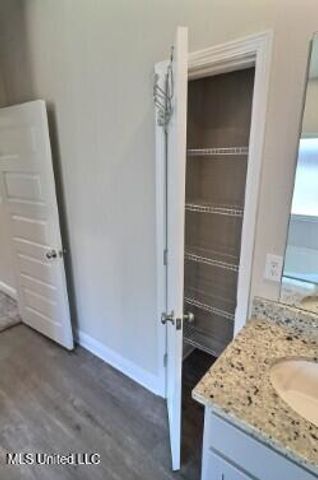 7320 Shearwater Way, Ocean Springs, MS 39564