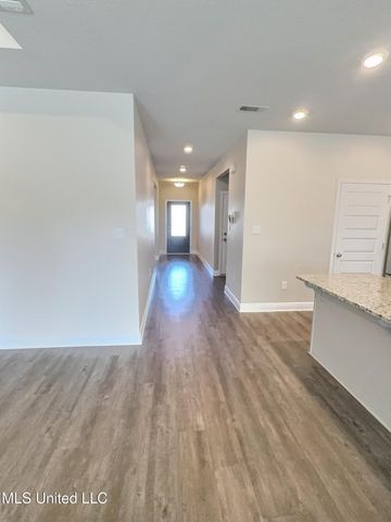 7320 Shearwater Way, Ocean Springs, MS 39564