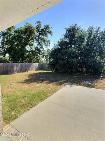 7320 Shearwater Way, Ocean Springs, MS 39564