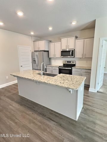 7320 Shearwater Way, Ocean Springs, MS 39564