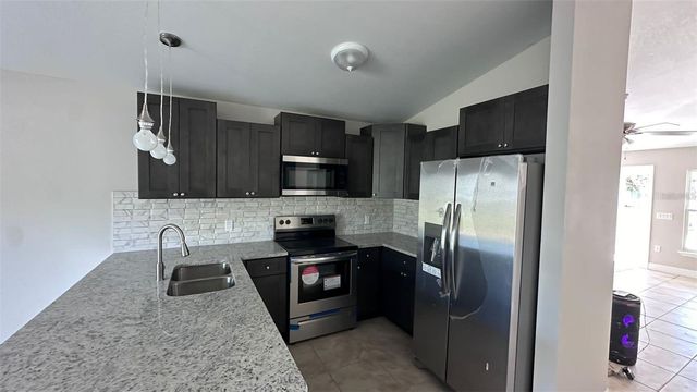 164 JULIE LANE B, Auburndale, FL 33823