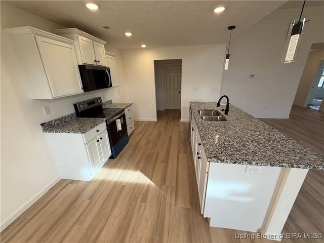 8048 Hudson Lane, Georgetown, IN 47122