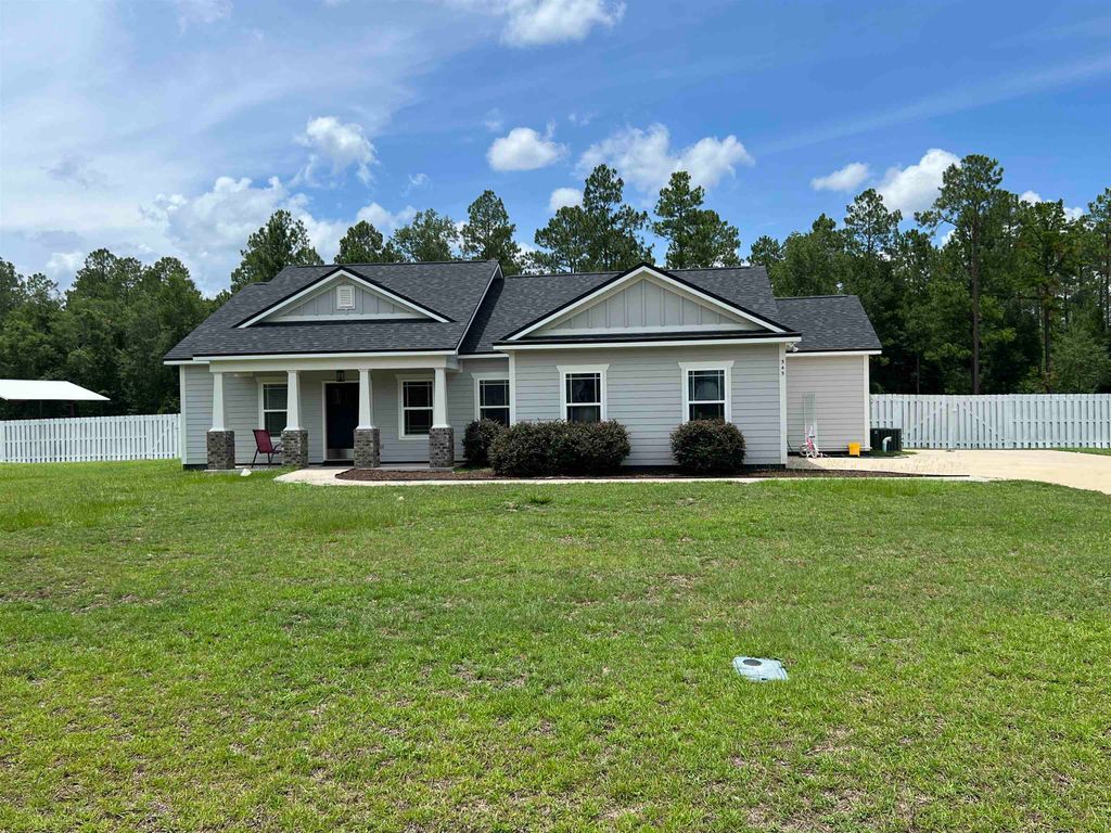 545 Parkside Circle, Crawfordville, FL 32327