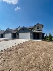 2142 Beaumount, Park City, KS 67219