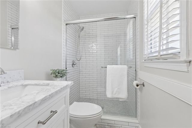 44 Rens RD, Poquoson, VA 23662