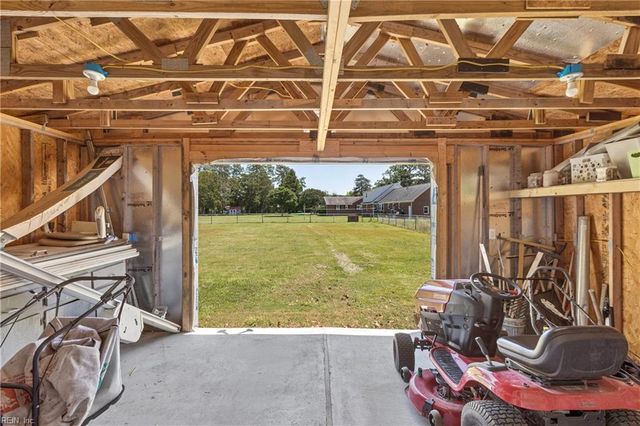 44 Rens RD, Poquoson, VA 23662