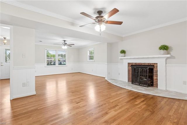 44 Rens RD, Poquoson, VA 23662