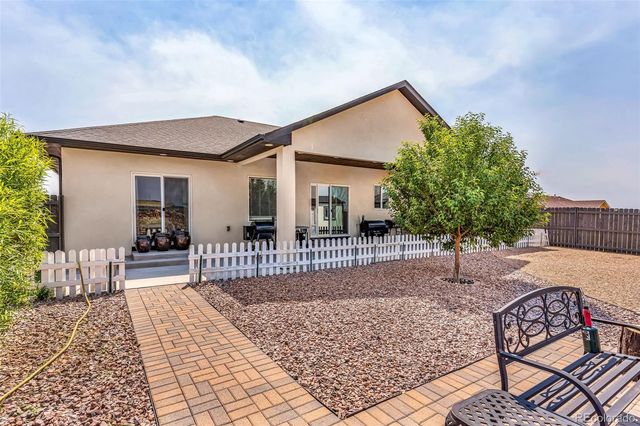 1673 N Calle Rosa Drive, Pueblo West, CO 81007