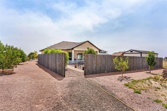 1673 N Calle Rosa Drive, Pueblo West, CO 81007