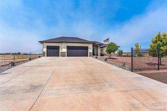 1673 N Calle Rosa Drive, Pueblo West, CO 81007