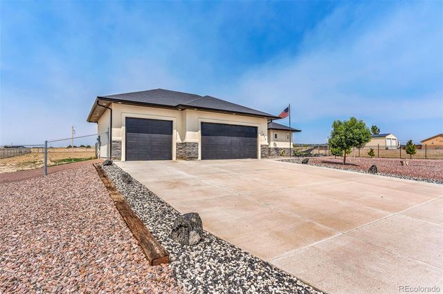 1673 N Calle Rosa Drive, Pueblo West, CO 81007