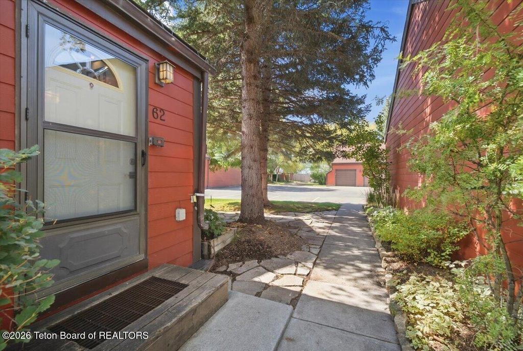 400 POWDERHORN Lane 62, Jackson, WY 83001 photo 2
