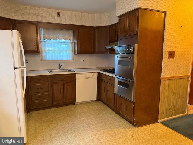 634 MAPLE AVE, Glenside, PA 19038